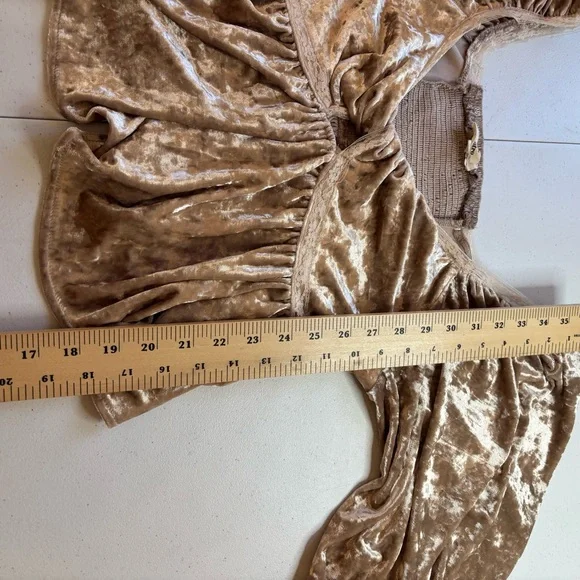 Entro Champagne Crushed Velvet Ruffle Twist Babydoll Top Size M Pleated Peplum - Picture 9 of 11